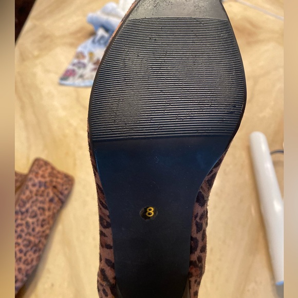 Leopard print suede heeled boots + FREE BOOT STUFFERS - Picture 3 of 5